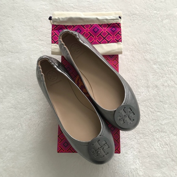 Tory Burch Shoes - NWT Tory Burch Minnie travel ballet flat